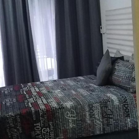 Mykhaya-Your Home Away From Home Kempton Park Esterno foto
