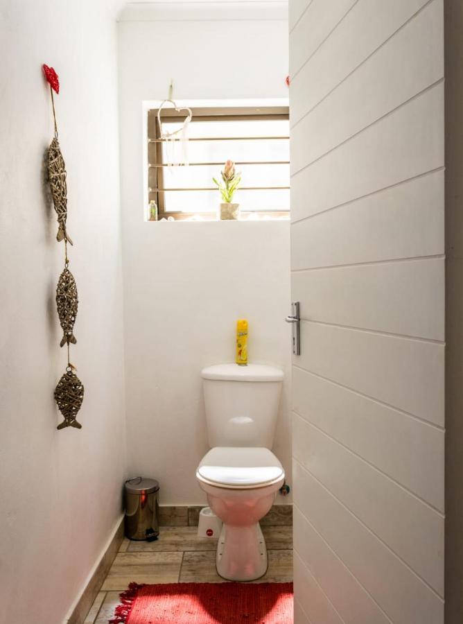 Mykhaya-Your Home Away From Home Kempton Park Esterno foto