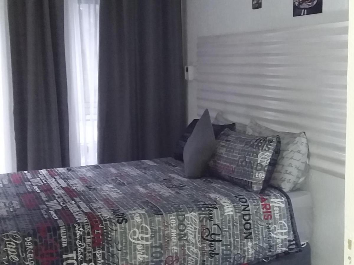 Mykhaya-Your Home Away From Home Kempton Park Esterno foto